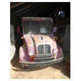 1958? DIVCO FLAVORICH MILK TRUCK