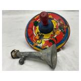 Gene Autry Pistol Horn and Metal Spinner Gene Autry Pistol Horn and Metal Spinner