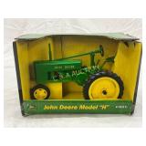 John Deere Model �H� 1/16 Scale Die-Cast Tractor L John Deere Model �H� 1/16 Scale Die-Cast Tractor L