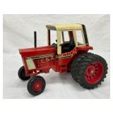 Ertl International Harvester 1586 Toy Tractor, 1/1