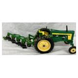1/16 Scale John Deere Tractor with Pull-Behind Plo