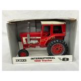 Ertl 1/16 Scale International 1568 V8 Tractor Die-