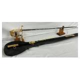 U.S. Naval Officer�s Dress Sword with Etched Blade U.S. Naval Officer�s Dress Sword with Etched Blade