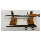15-Inch German WWII Luftwaffe Dagger with Scabbard 15-Inch German WWII Luftwaffe Dagger with Scabbard