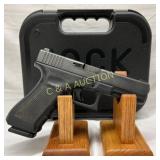 Glock Gen 4 Model 17 Semi-Automatic 9mm Pistol wit