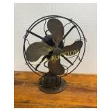 Emerson Electric 13-Inch Oscillating Desk Fan, Mod