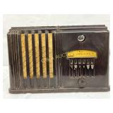 Brown Bakelite Tabletop Tube Radio With Gold Grill