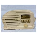 Belmont Model 525 Bakelite Tube Radio, Cream, Meas