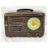 Emerson Bakelite Radio, Model 520, Measures 11in b