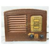 10in x 8in Emerson Bakelite AM Radio, Model 27