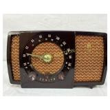 Zenith AM Tube Radio Model 6-D-030, Bakelite Case,