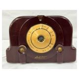 Astatic Model 37 Bakelite AM Radio, Measures 9in b