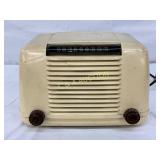 Firestone Air Chief Model 4-A-2 Tube Radio, Ivory