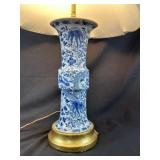 Chinoiserie Blue & White Porcelain Vase Table Lamp