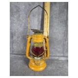 VTG. WINGED WHEEL NO. 350 KEROSENE LANTERN