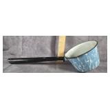 BLUE 7 WHITE SWIRL GRNITEWARE DIPPER / LADLE