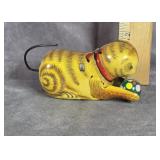 VINTAGE WIND UP CAT TIN TOY