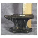 CAST IRON MINIATURE ANVIL