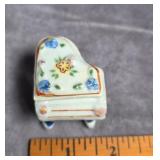 OCCUPIED JAPAN SMALL PIANO TRINKET BOX