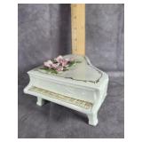1996 LEFTON CERAMIC PIANO MUSIC BOX