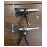 PAIR OF HAND LIFTING JACK TOOLS