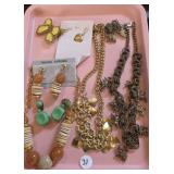 COSTUME JEWELRY BOX LOT