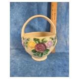 ROSEVILLE ROZANE CERAMIC BASKET / PLANTER
