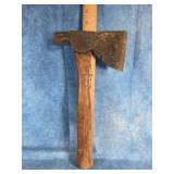 VINTAGE TRUE TEMPER HARDWARE STORE HATCHET