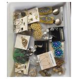 COSTUME JEWELRY BOX LOT