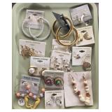 COSTUME JEWELRY BOX LOT
