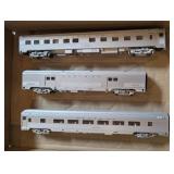 HO SCALE WALTHERS SANTE FE BUDD PASSENGER CARS