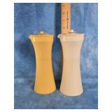VTG. TUPPERWARE OIL & VINEGAR CRUET DISPENSERS