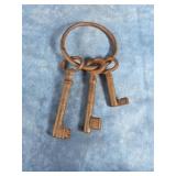 ANTIQUE CAST IRON  SKELETON KEYS