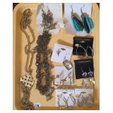 COSTUME JEWELRY BOX LOT