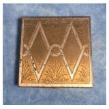 VTG. SQUARE METAL POWDER COMPACT