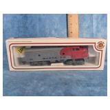 BACHMAN HO SCALE SANTE FE LIGHTED LOCOMOTIVE TRAIN