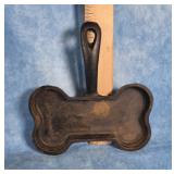 CAST IRON DOG BONE SKILLET 6" x 4"
