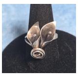 NYE STERLING SILVER CALLA LILY RING 3 GRAMS