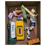 VINTAGE TOYS BOX LOT