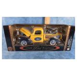 1940 FORD REPLICA DIE-CAST METAL TOW TRUCK 1/18