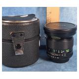 VIVITAR 28MM F/2.5 MANUAL FOCUS LENS WITH CASE