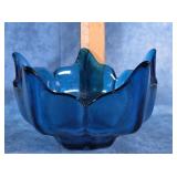 VIKING ART GLASS 5 POINT BLUE LOTUS BOWL