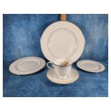 LENOX FEDERAL PLATINUM 5-PIECE PLACE SETTING