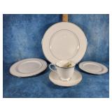 LENOX FEDERAL PLATINUM 5-PIECE PLACE SETTING