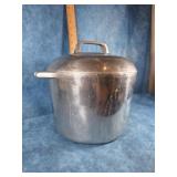 WAGNER WARE MAGNALITE 4738-P ALUMINUM POT