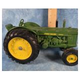 ERTL  JOHN DEERE DIESEL MODEL R TRACTOR
