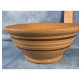 ANTIQUE YELLOWWARE STONEWARE MIXING BOWL 9'
