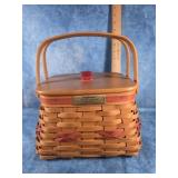 LONGABERGER 2000 DECK THE HALLS BASKET