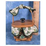 LONGABERGER 1999 LOTS OF LUCK BASKET