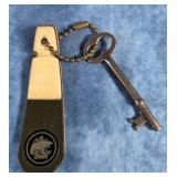 FRED BEAR ARCHERY BOW TIP KEYCHAIN & SKELETON KEY